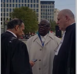 Neretse avec ses avocats