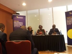 Sabine Mensah Deputy Chief Executive Officer( AfricaNenda) in the middle
