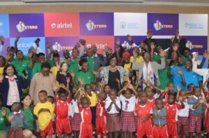 minisitiri w'uburinganire n'iterambere ry'umuryango hamwe n'abana, abatanga ibiganiro n'abagira uruhare muri gahunda y'itetero