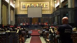 mu rukiko rwa rubanda i bruselles aharimo kubera urubanza rwa pierre basabose na séraphin twahirwa.